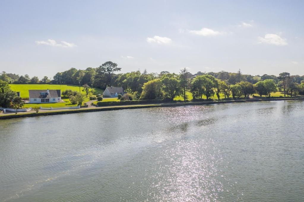 2 Bed Waterfront Property - Close To Courtmacsherry Cork Dış mekan fotoğraf